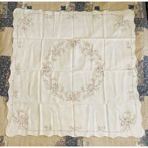 VTG Tablecloth Hand Embroidered CROSS STITCH Cream Brown Floral Neutral Taupe Es - Picture 13 of 16